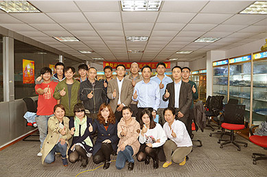 绿巨人二维码推广下载机电服务团队